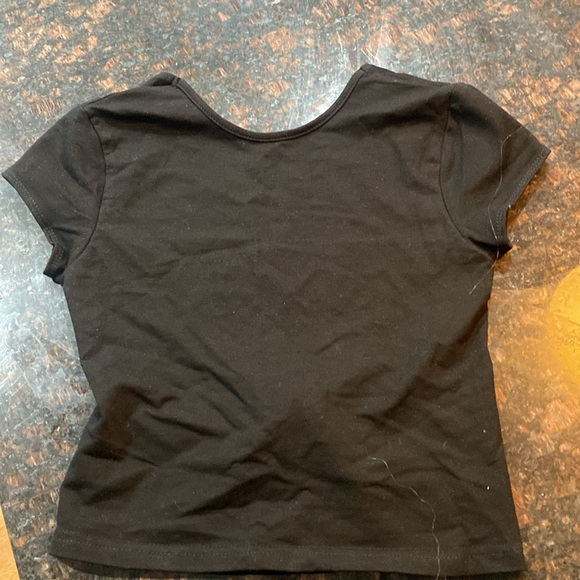 Black backless shirt - Picture 2 of 3